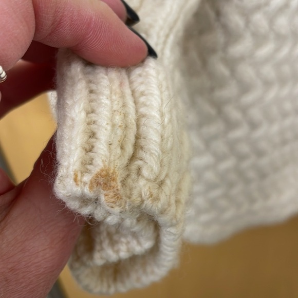 Irelandseye  Women's Cream Cable Knit Sweater - Picture 4 of 6